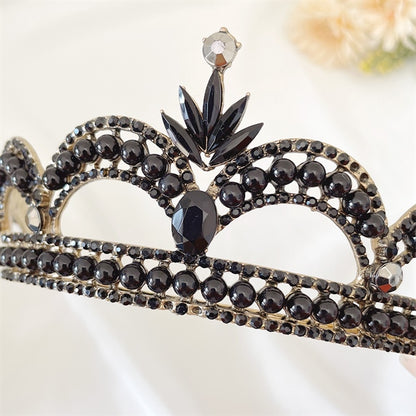 Midnight Majesty: 6cm Black Stone Bridal Crown