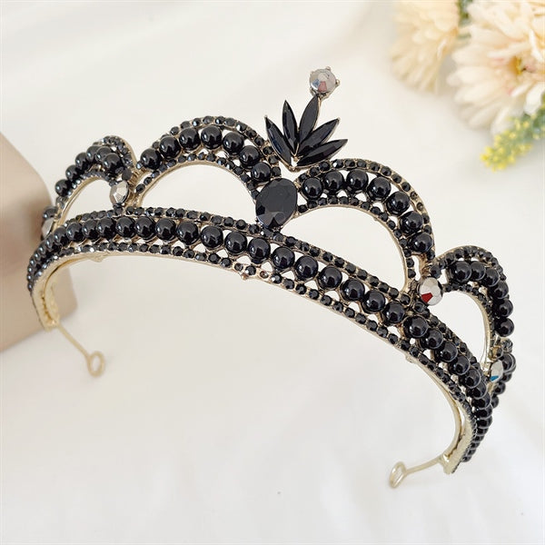 Midnight Majesty: 6cm Black Stone Bridal Crown